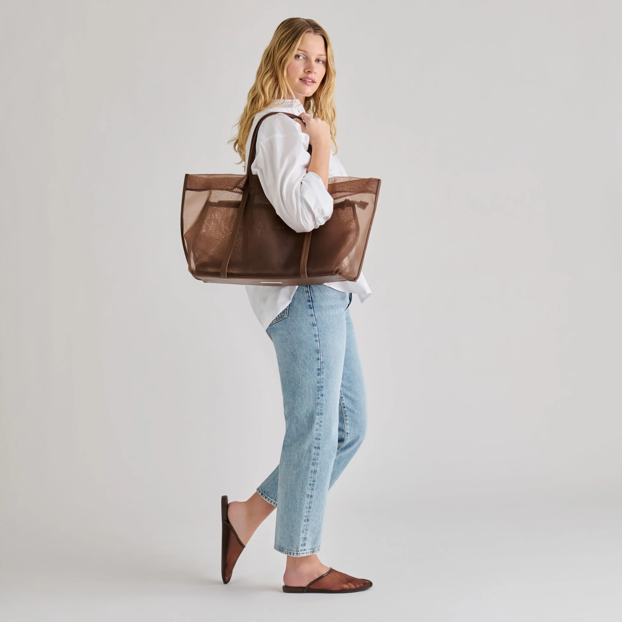AISLIN TOTE CHOCOLATE MESH - Image 5