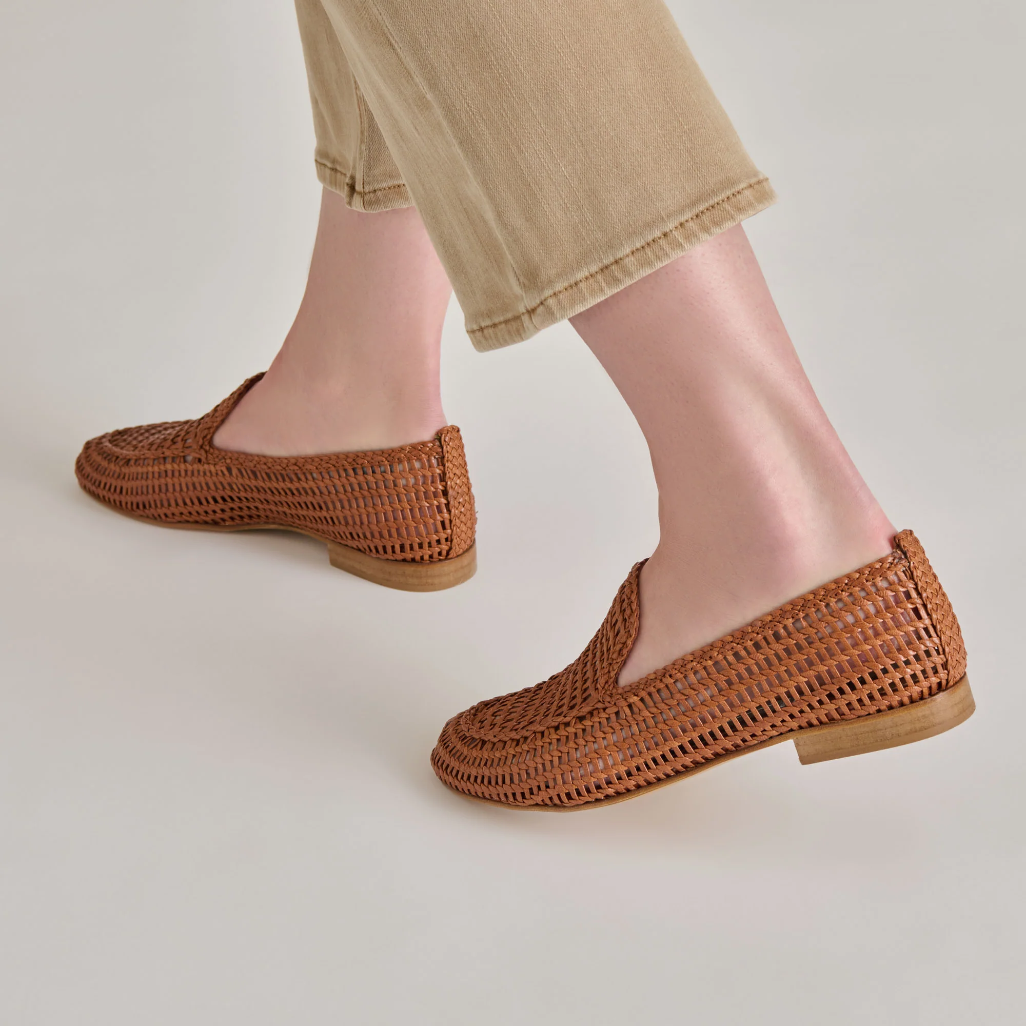 ARMOND FLATS COGNAC WOVEN LEATHER - Image 4