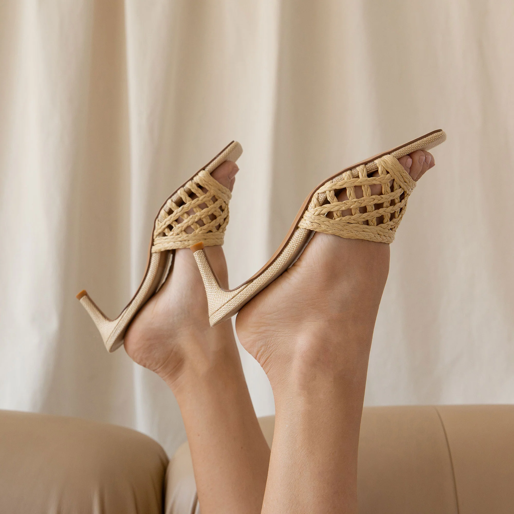 BOWEN HEELS LT NATURAL RAFFIA - Image 2