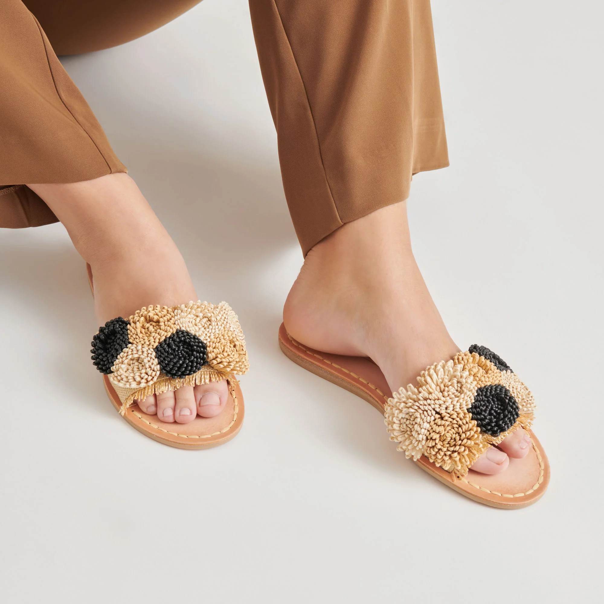 DANELA SANDALS BLACK NATURAL RAFFIA - Image 2