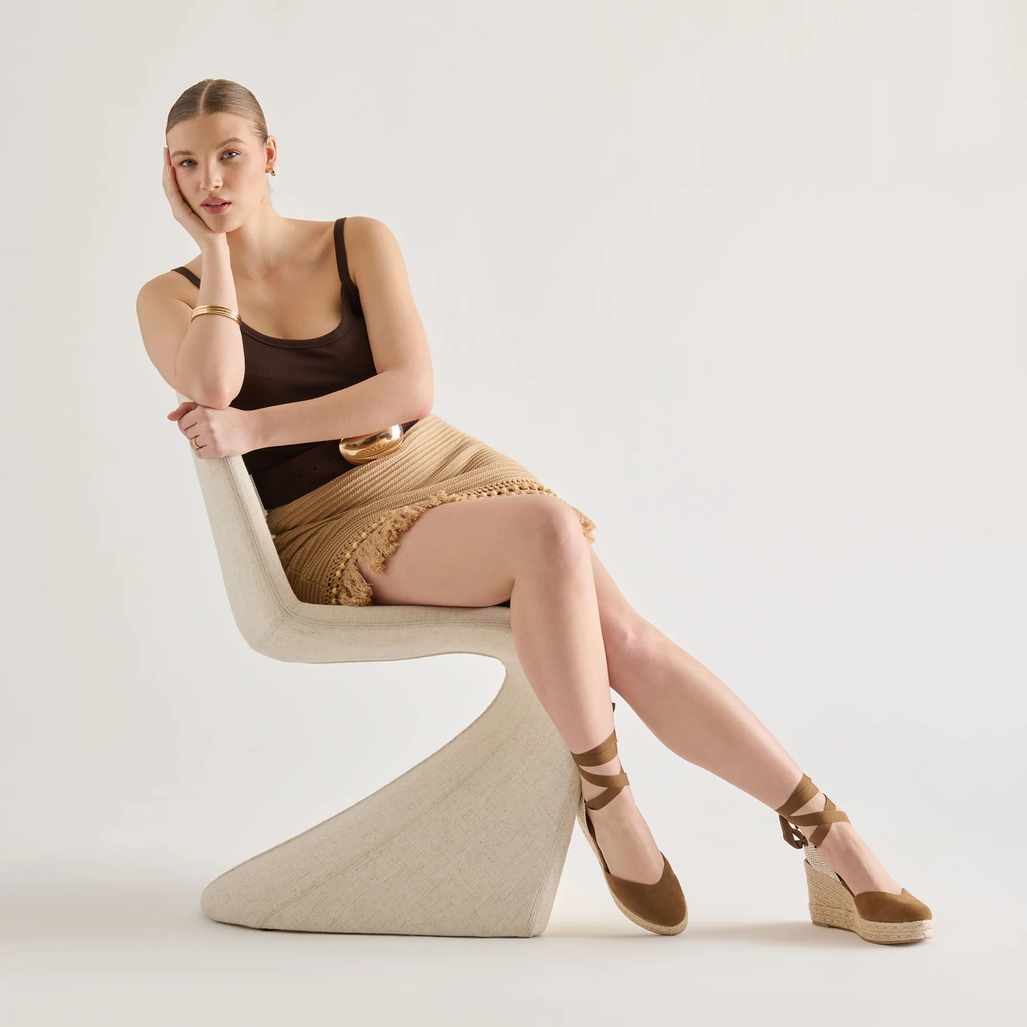NOURA WEDGES LT BROWN SUEDE - Image 4
