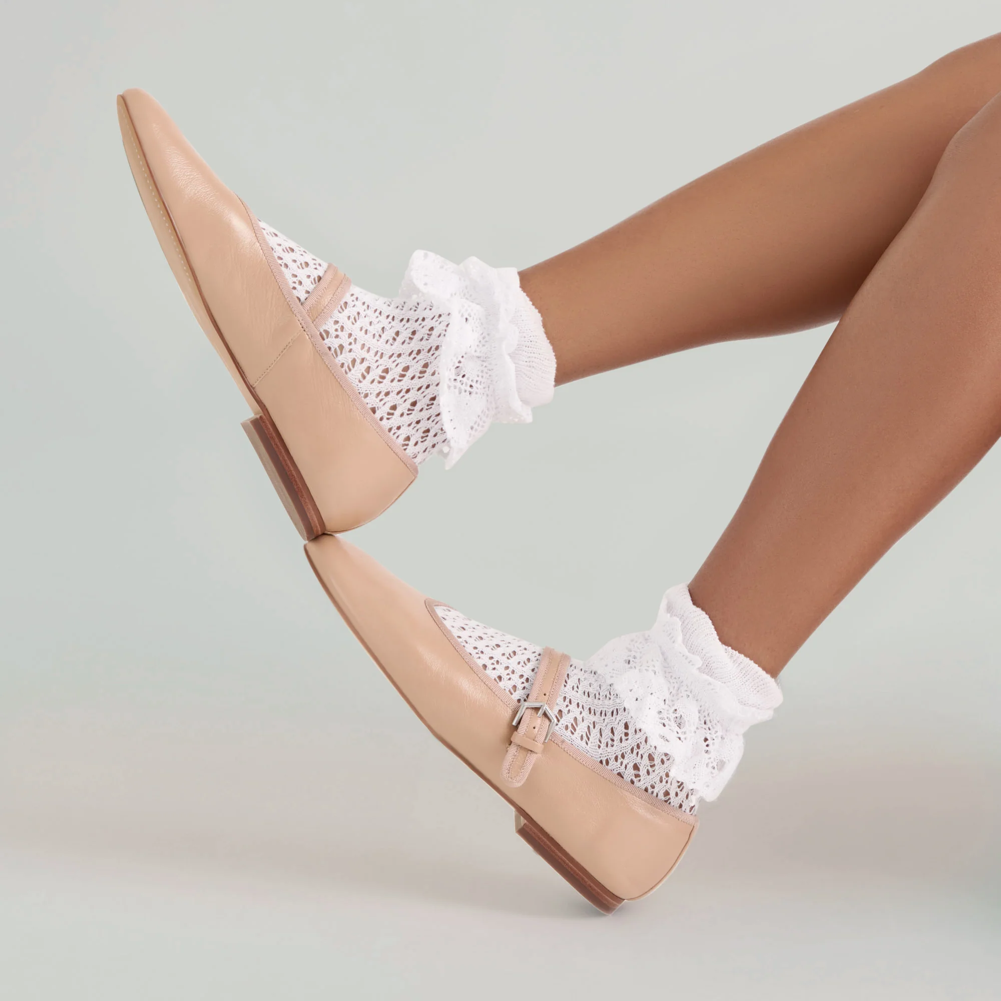 WHIMSY LACE ANKLET SOCKS WHITE - Image 4